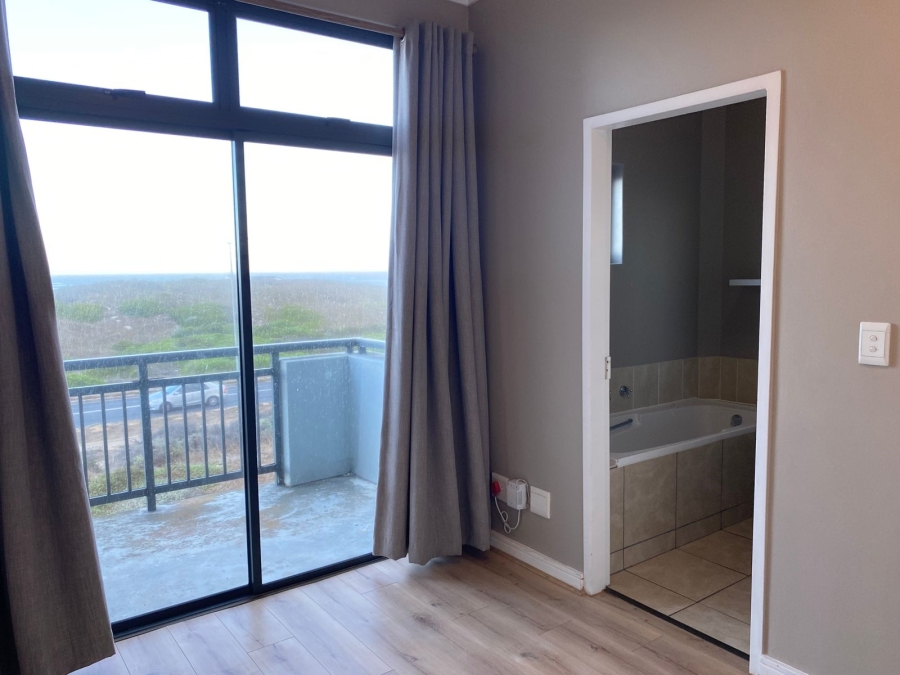 To Let 3 Bedroom Property for Rent in Muizenberg Western Cape